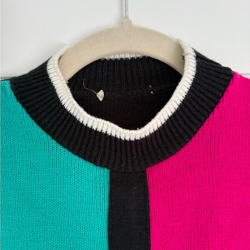 Color Block Sweater - Picture 4 of 5